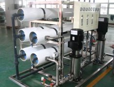 化妝品、精細(xì)化工行業(yè)用水制取設(shè)備